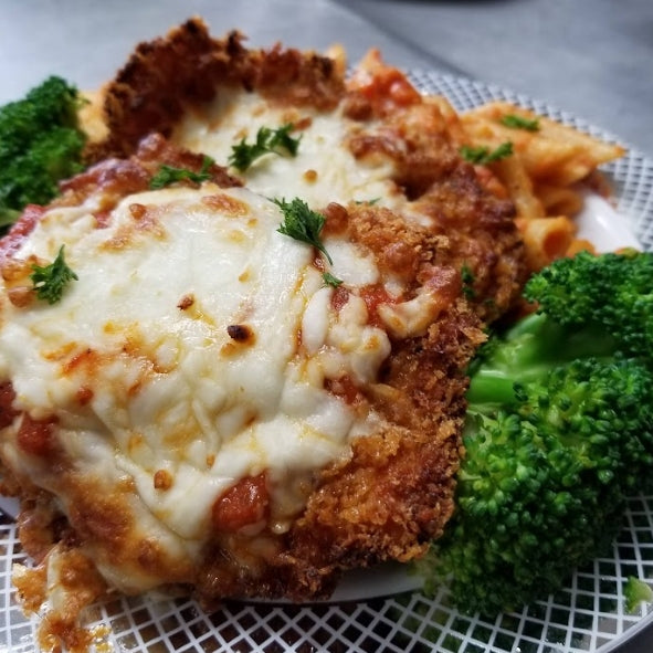 Chicken Parmesan, Marinara, Penne, Broccoli ( 5 Servings)